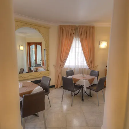 阿尔乐格酒店 3*